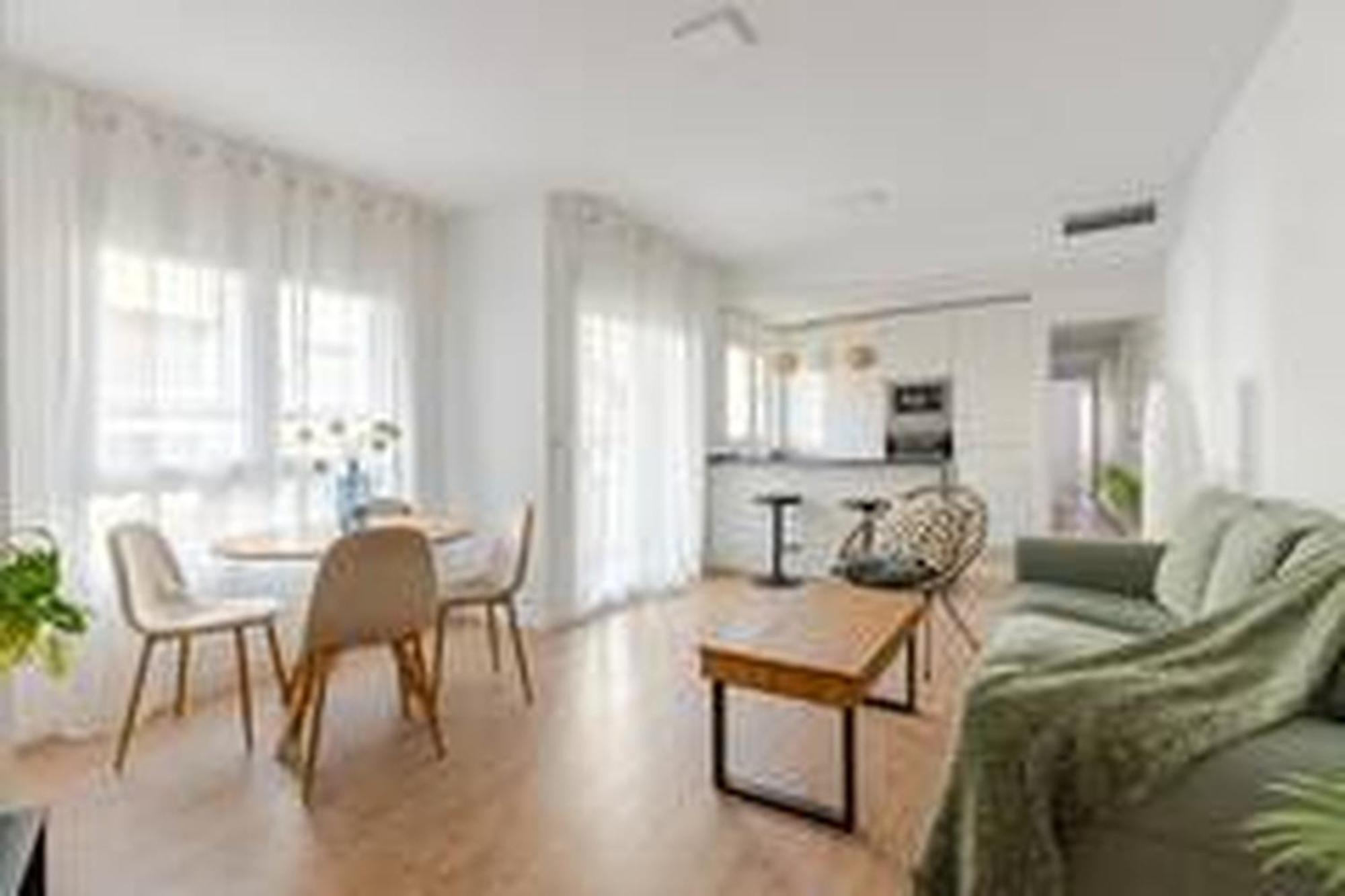 Apartamentos Nuevo Con Aire Y Wifi Águilas Exterior foto